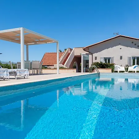 Villa Splendida Con Vista Mozzafiato E Piscina Terrasini