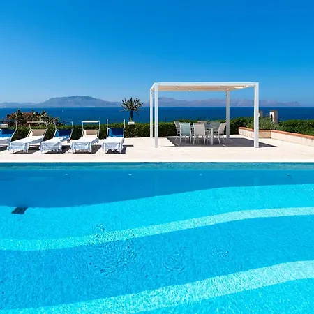 Splendida Con Vista Mozzafiato E Piscina Villa *