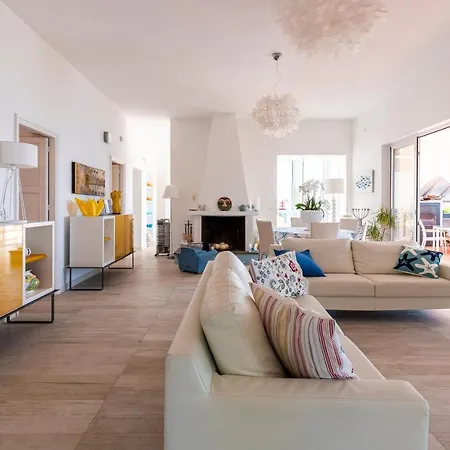 Splendida Con Vista Mozzafiato E Piscina Villa *