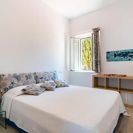 Splendida Con Vista Mozzafiato E Piscina Villa *