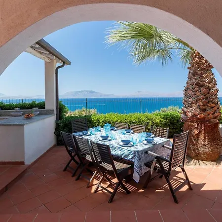 Splendida Con Vista Mozzafiato E Piscina 빌라 *