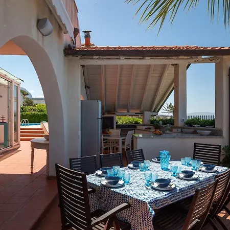 빌라 Splendida Con Vista Mozzafiato E Piscina